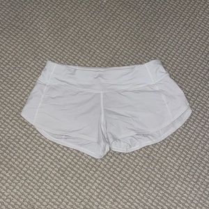 lululemon Speed Up Low-Rise Lined Short 2.5” white size 4